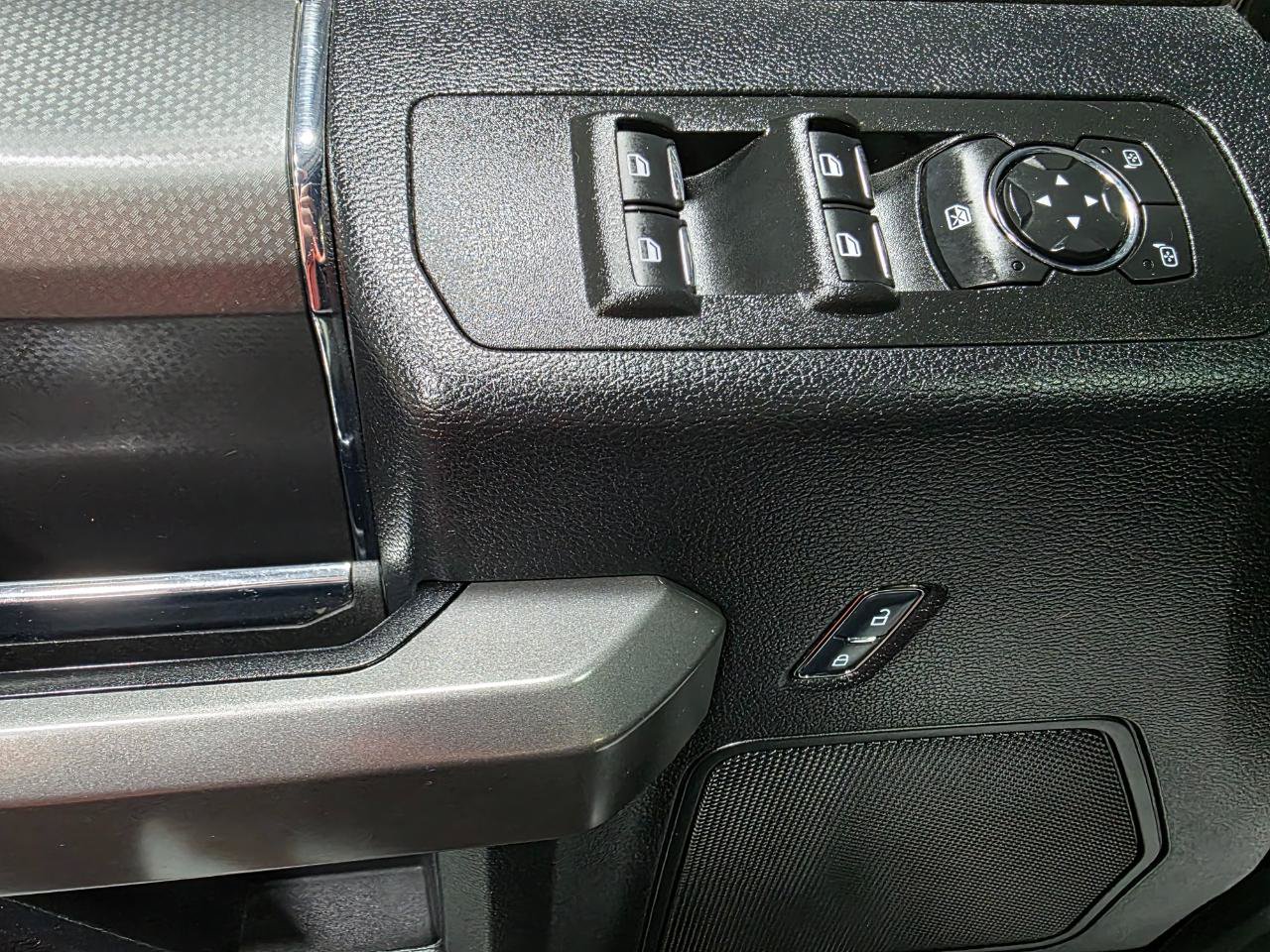 Used 2017 Ford F150 XLT w/ Equipment Group 302A Luxury AWD/4WD image 18
