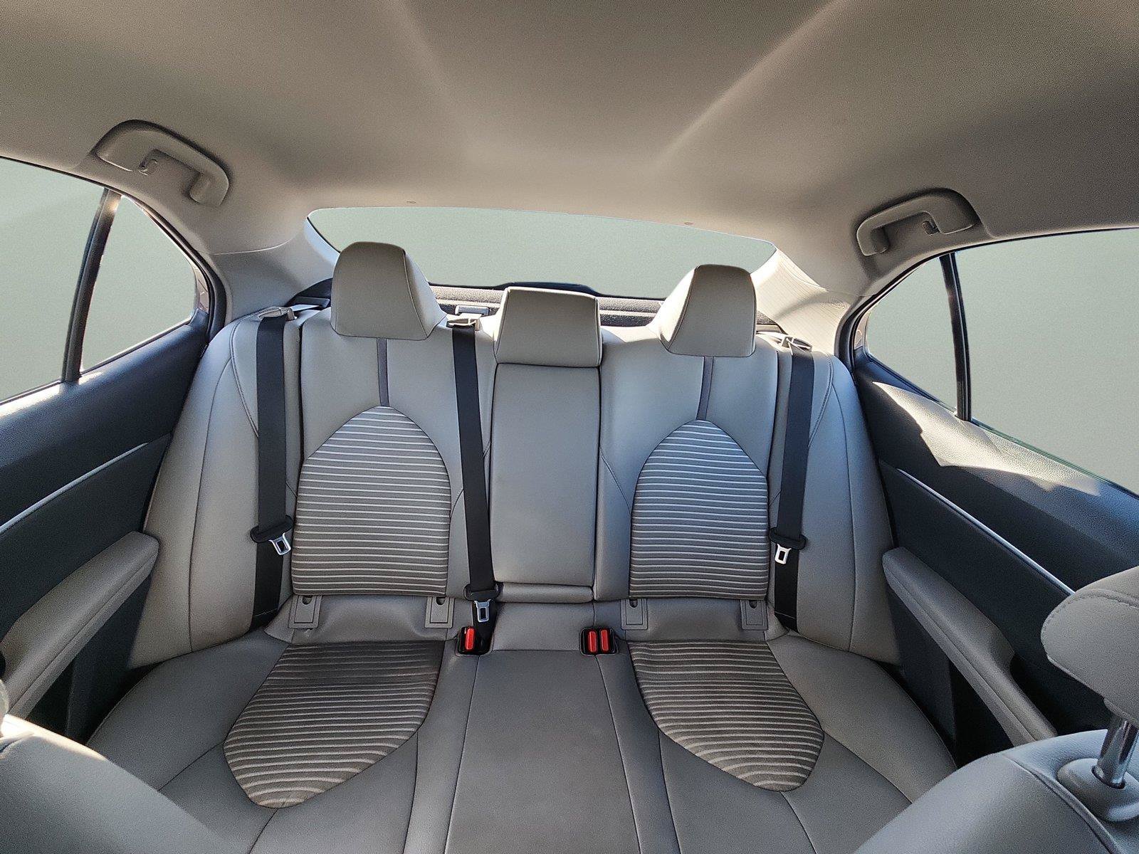 Used 2019 Toyota Camry SE FWD image 28