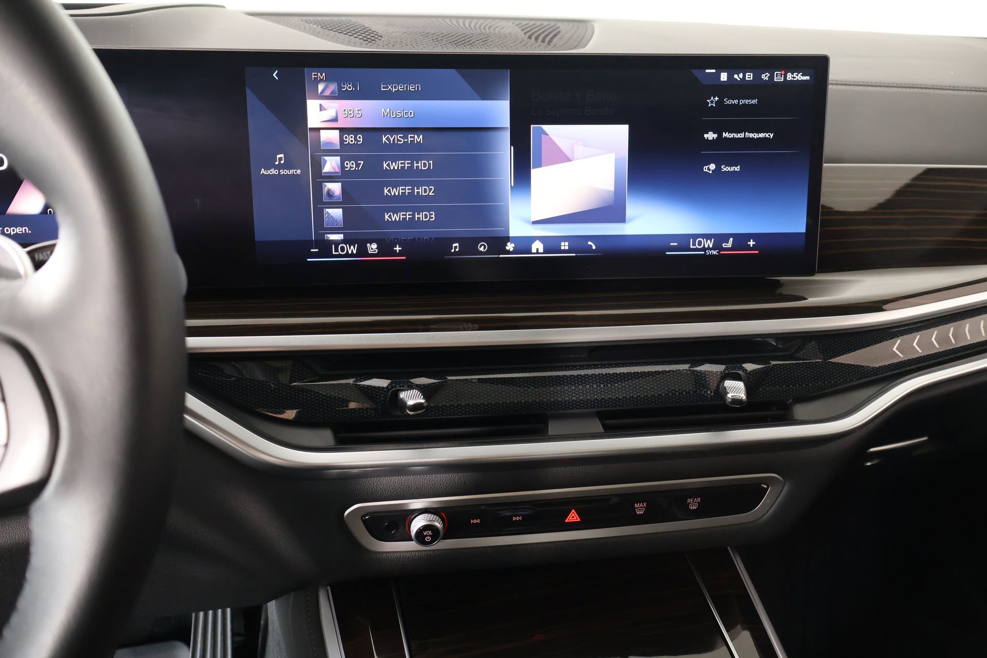 Used 2024 BMW X5 xDrive40i w/ Premium Package AWD/4WD image 5