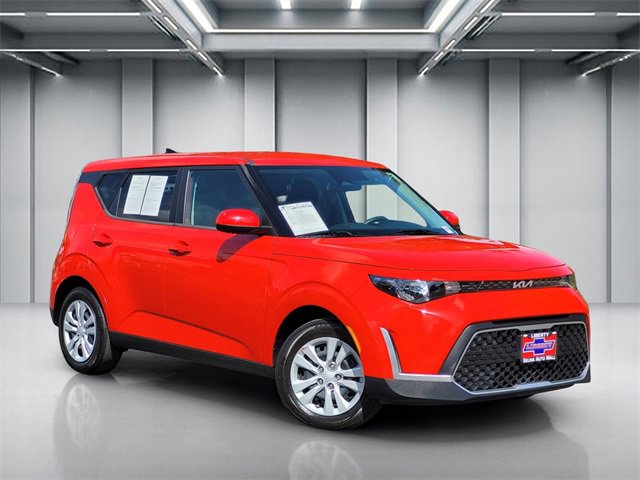 Used 2023 Kia Soul LX image 1