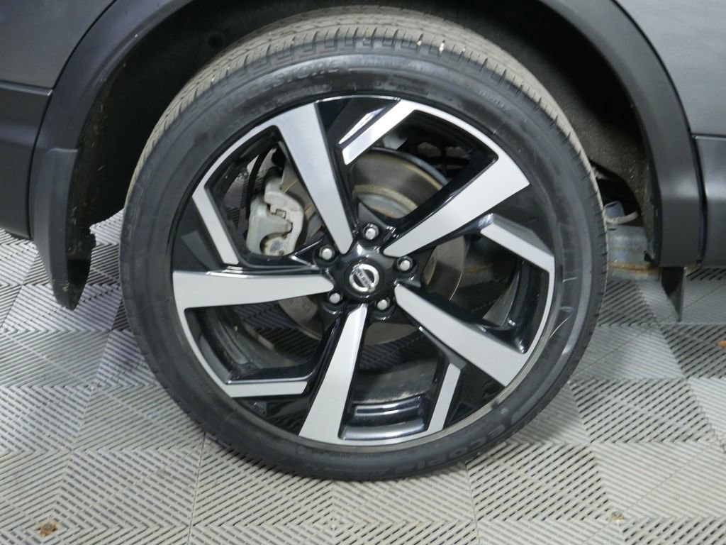 Used 2020 Nissan Rogue Sport SL FWD image 11