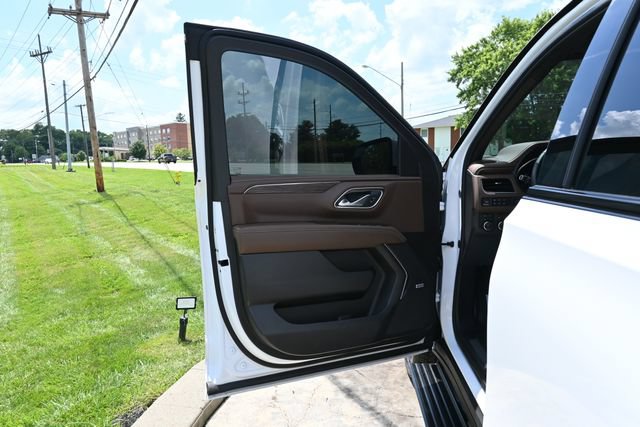 Used 2024 Chevrolet Tahoe High Country AWD/4WD image 27