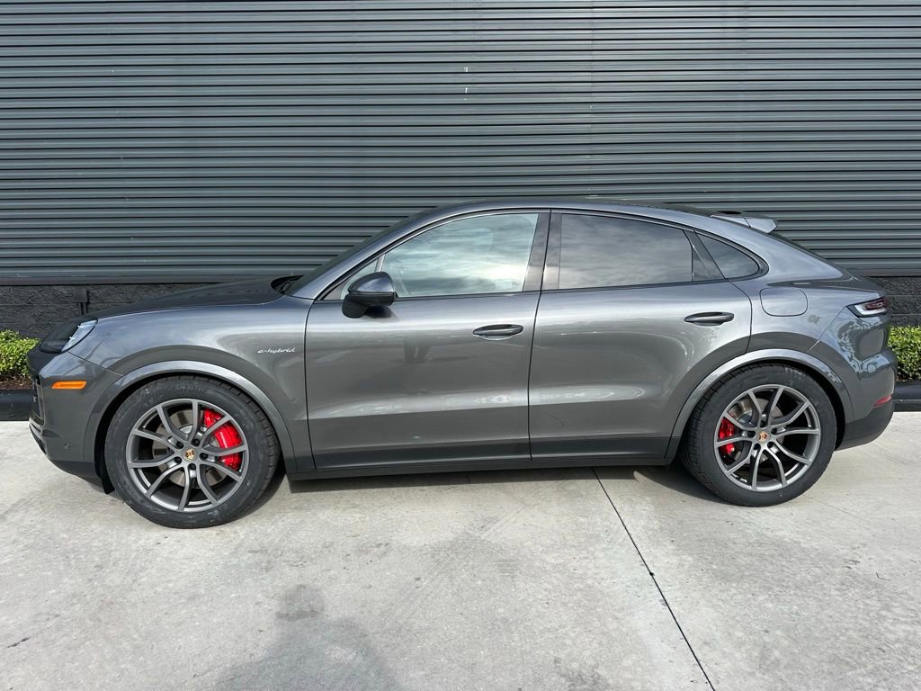 Used 2026 Porsche Cayenne S image 2