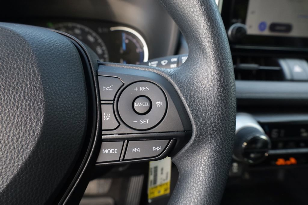 Used 2025 Toyota RAV4 LE image 24