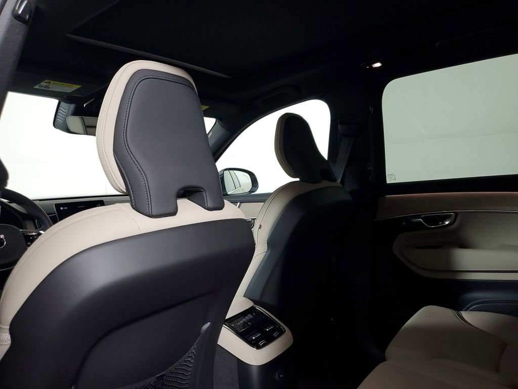 New 2026 Volvo XC90 T8 Core w/ Protection Package AWD/4WD image 14