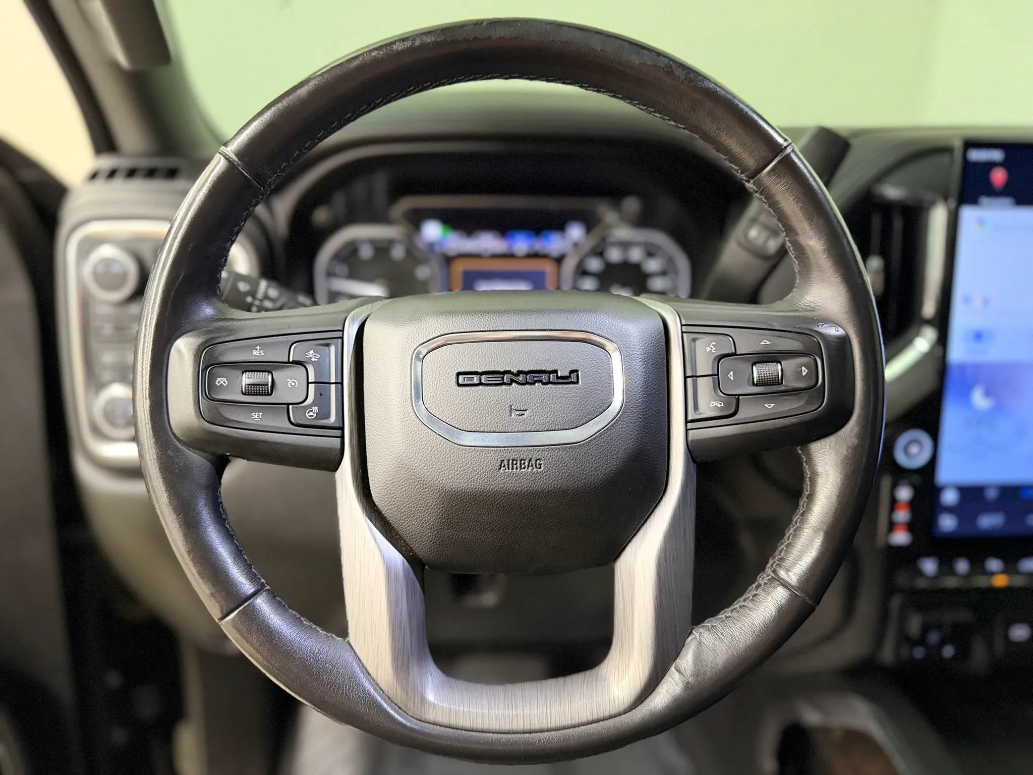 Used 2020 GMC Sierra 2500 Denali w/ Denali Ultimate Package AWD/4WD image 21