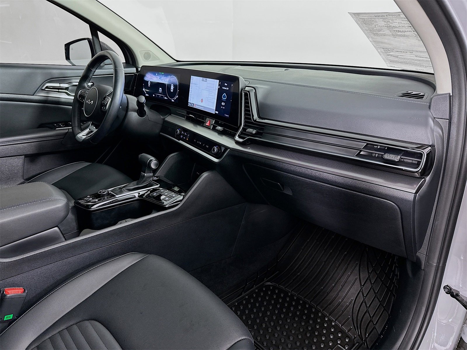 Used 2024 Kia Sportage SX image 31