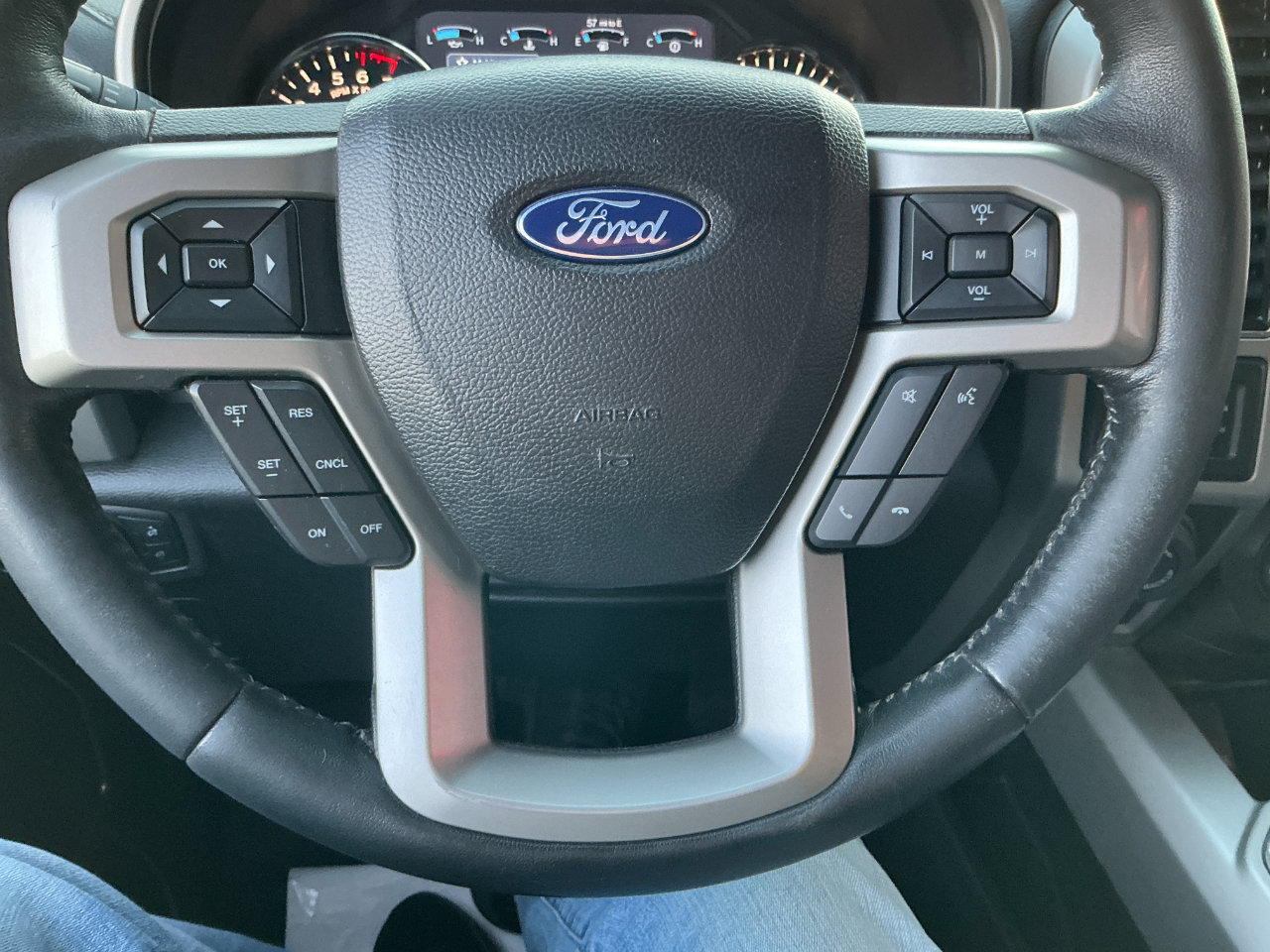 Used 2018 Ford F150 Lariat w/ Max Trailer Tow Package image 9