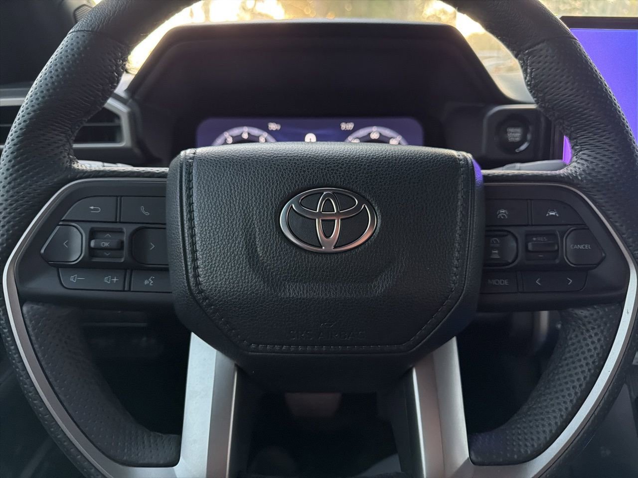 Used 2024 Toyota Tacoma Limited w/ Limited Package (LT) image 10