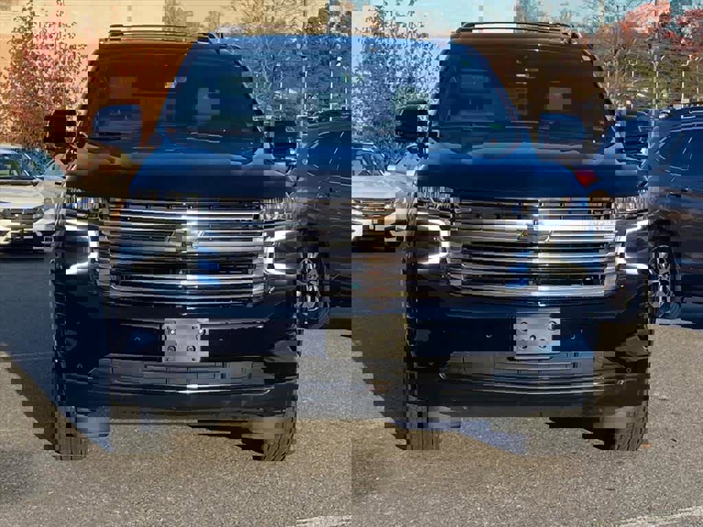 Used 2022 Chevrolet Suburban High Country image 7