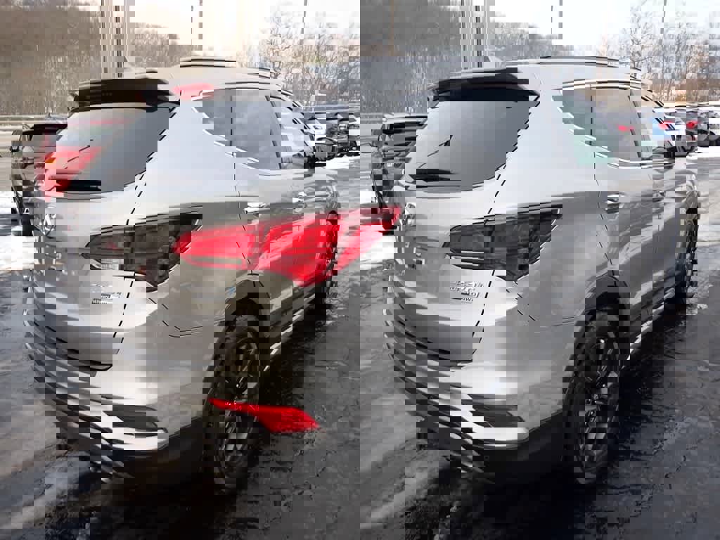 Used 2017 Hyundai Santa Fe Sport w/ Cargo Package image 5