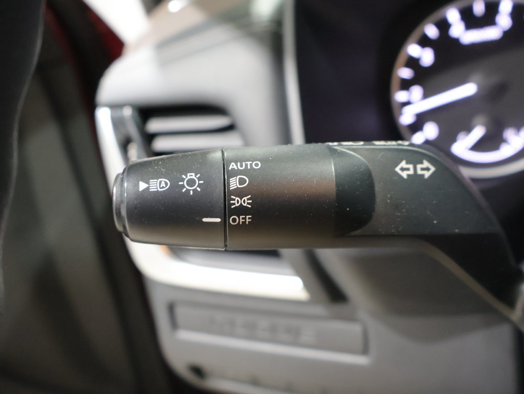 Used 2023 Nissan Rogue S AWD/4WD image 36