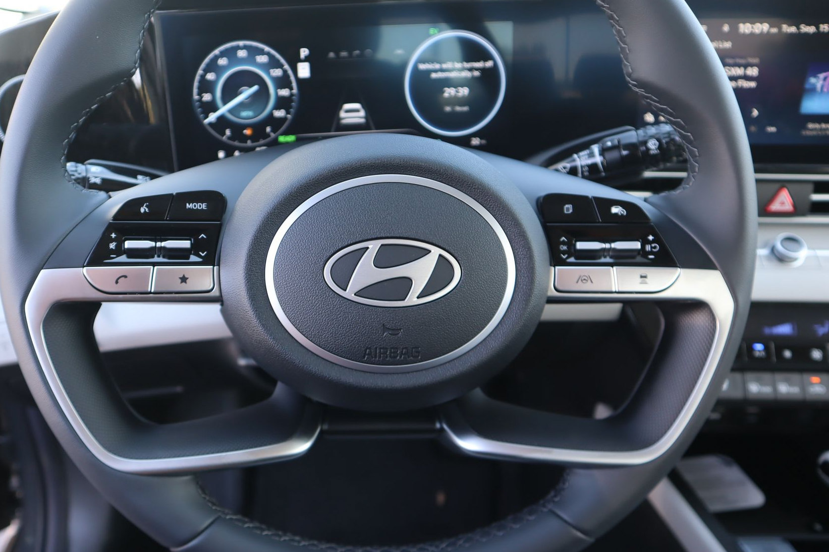 New 2026 Hyundai Elantra Limited FWD image 11