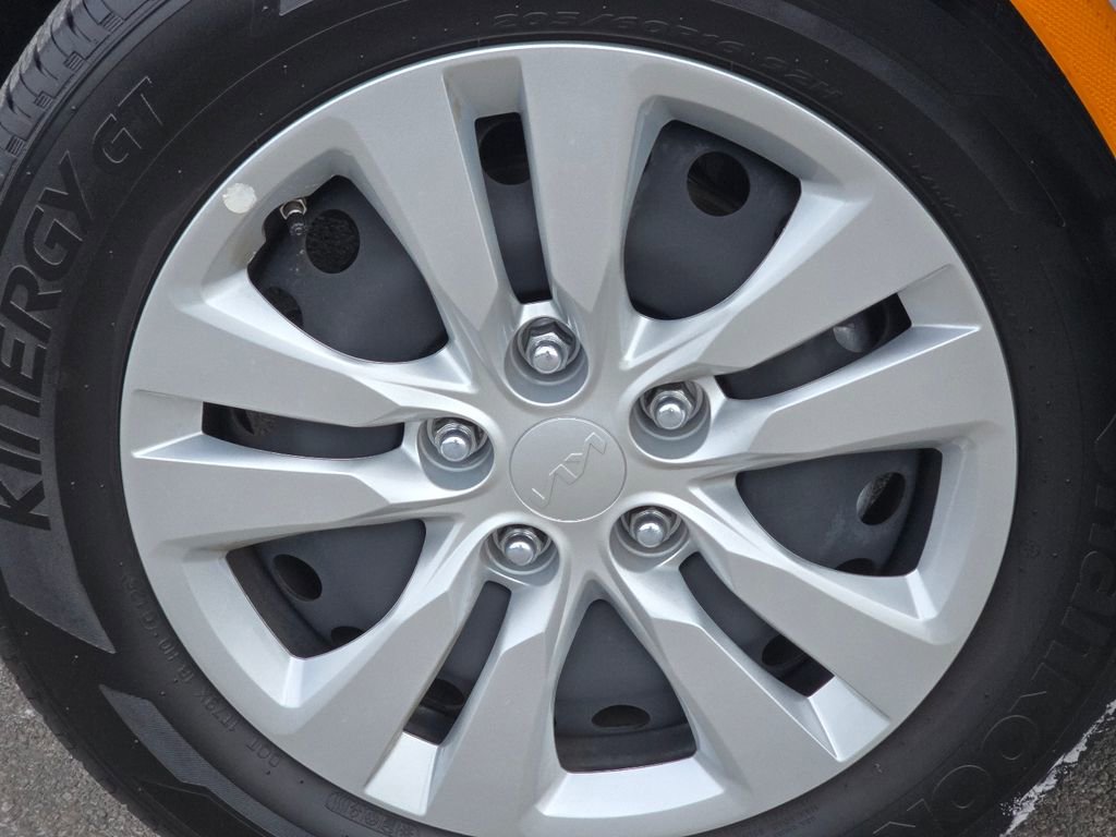 Used 2025 Kia Soul LX image 8