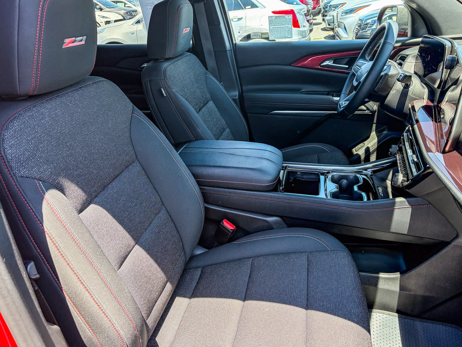 Used 2024 Chevrolet Traverse Z71 AWD/4WD image 15