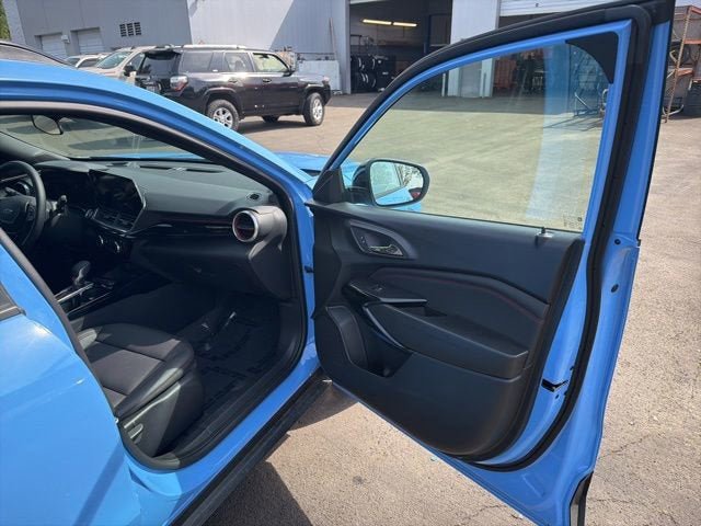 Used 2024 Chevrolet Trax RS w/ Sunroof Package FWD image 17