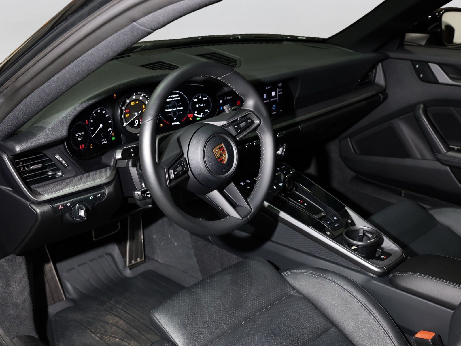 Used 2022 Porsche 911 Carrera RWD image 7