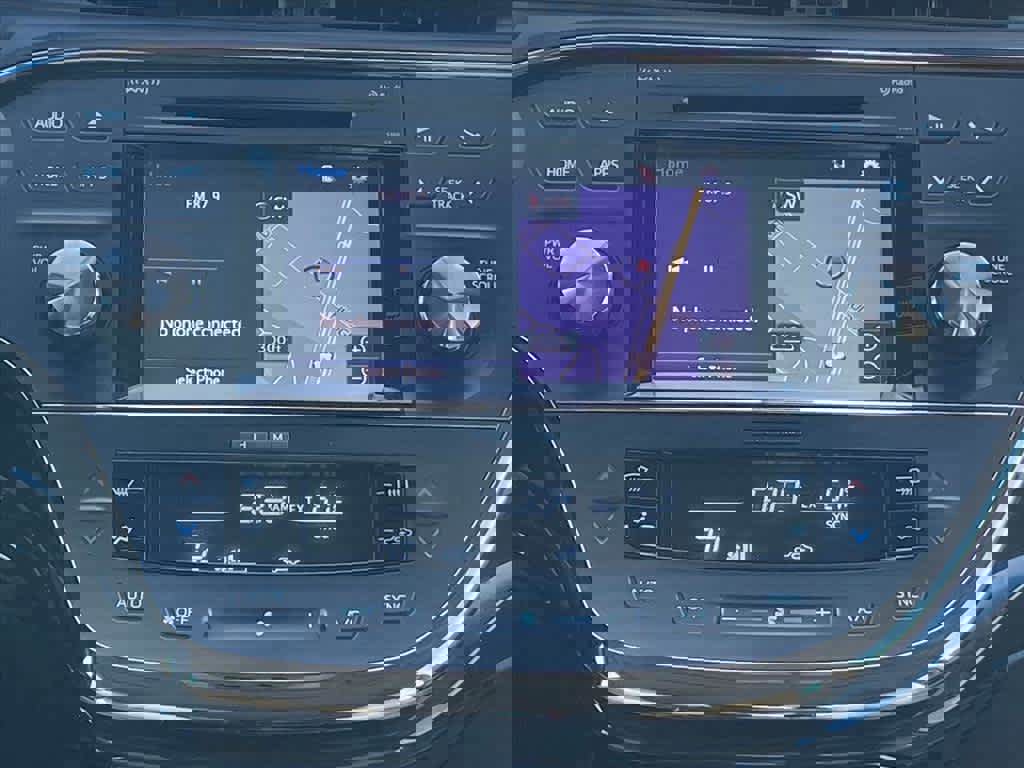 Used 2015 Toyota Avalon XLE Touring image 11