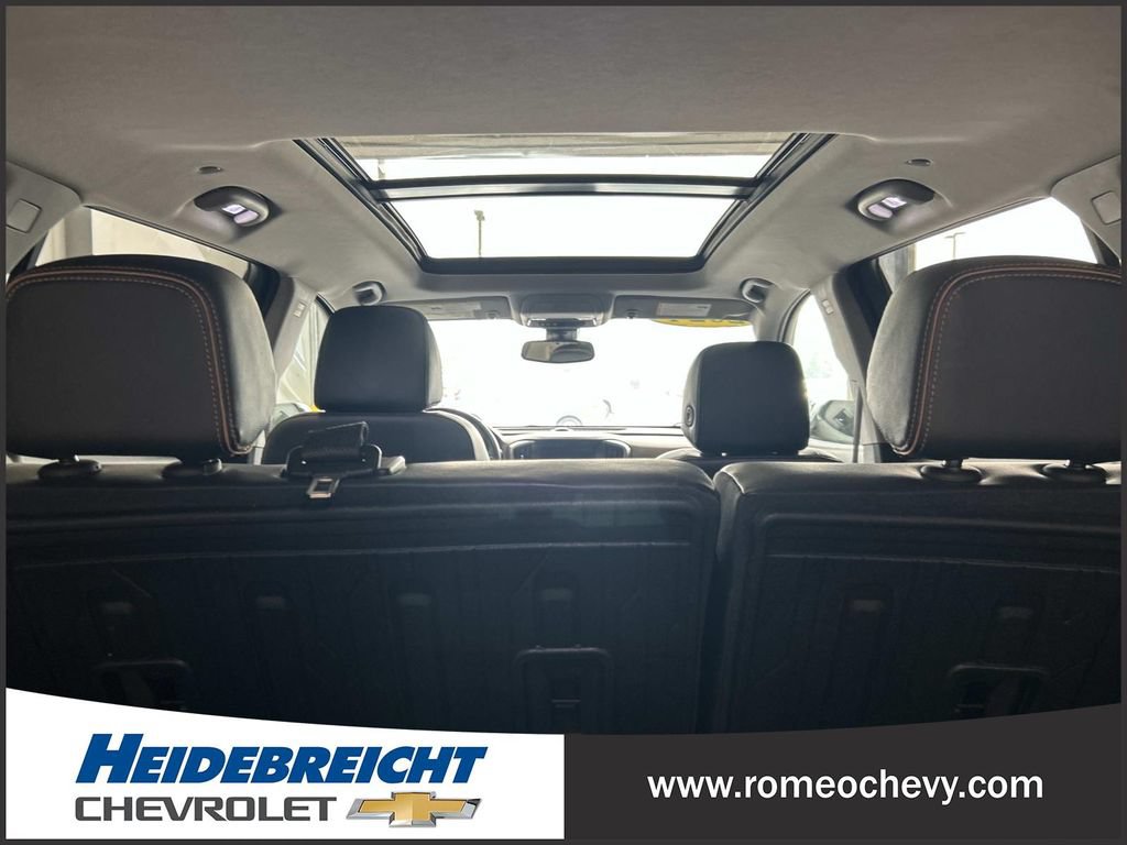 Used 2024 GMC Terrain AT4 w/ LPO, Floor Liner Package AWD/4WD image 33