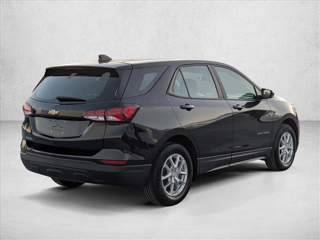 Used 2024 Chevrolet Equinox LS w/ Driver Confidence II Package FWD image 5