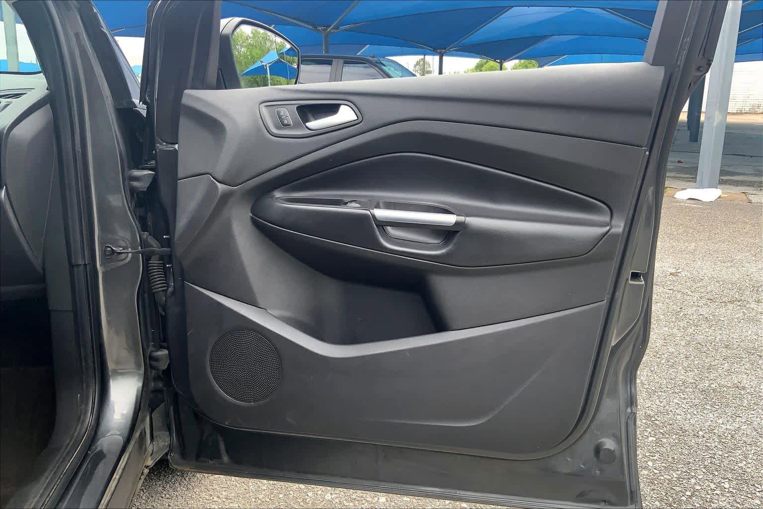 Used 2019 Ford Escape SEL image 23