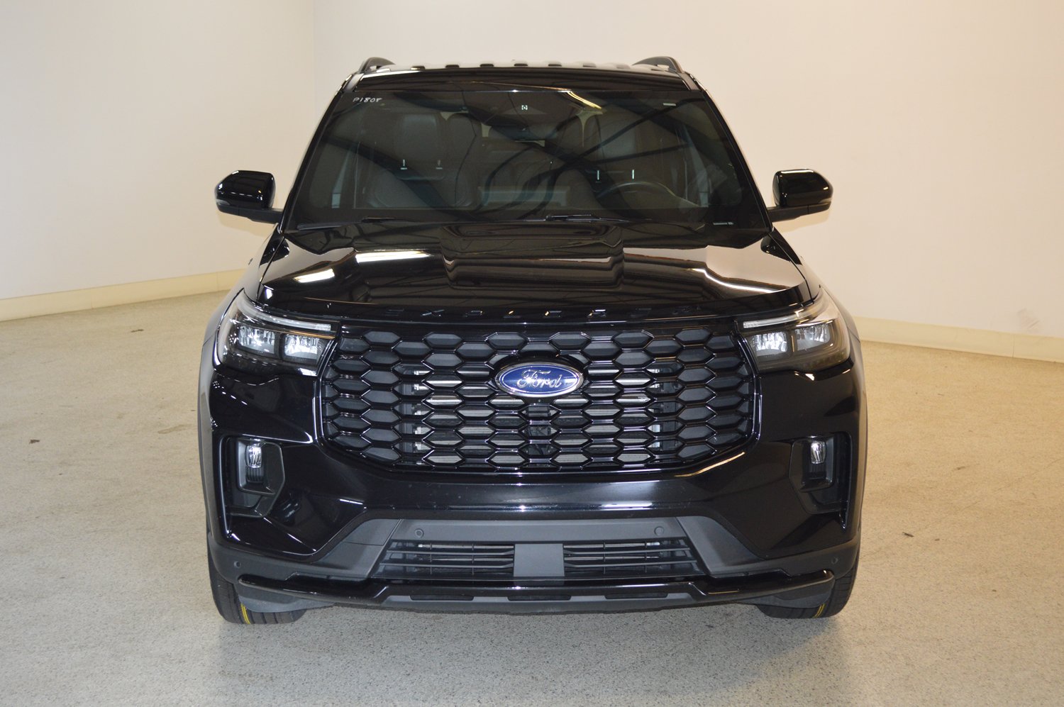 Used 2025 Ford Explorer ST-Line AWD/4WD image 8
