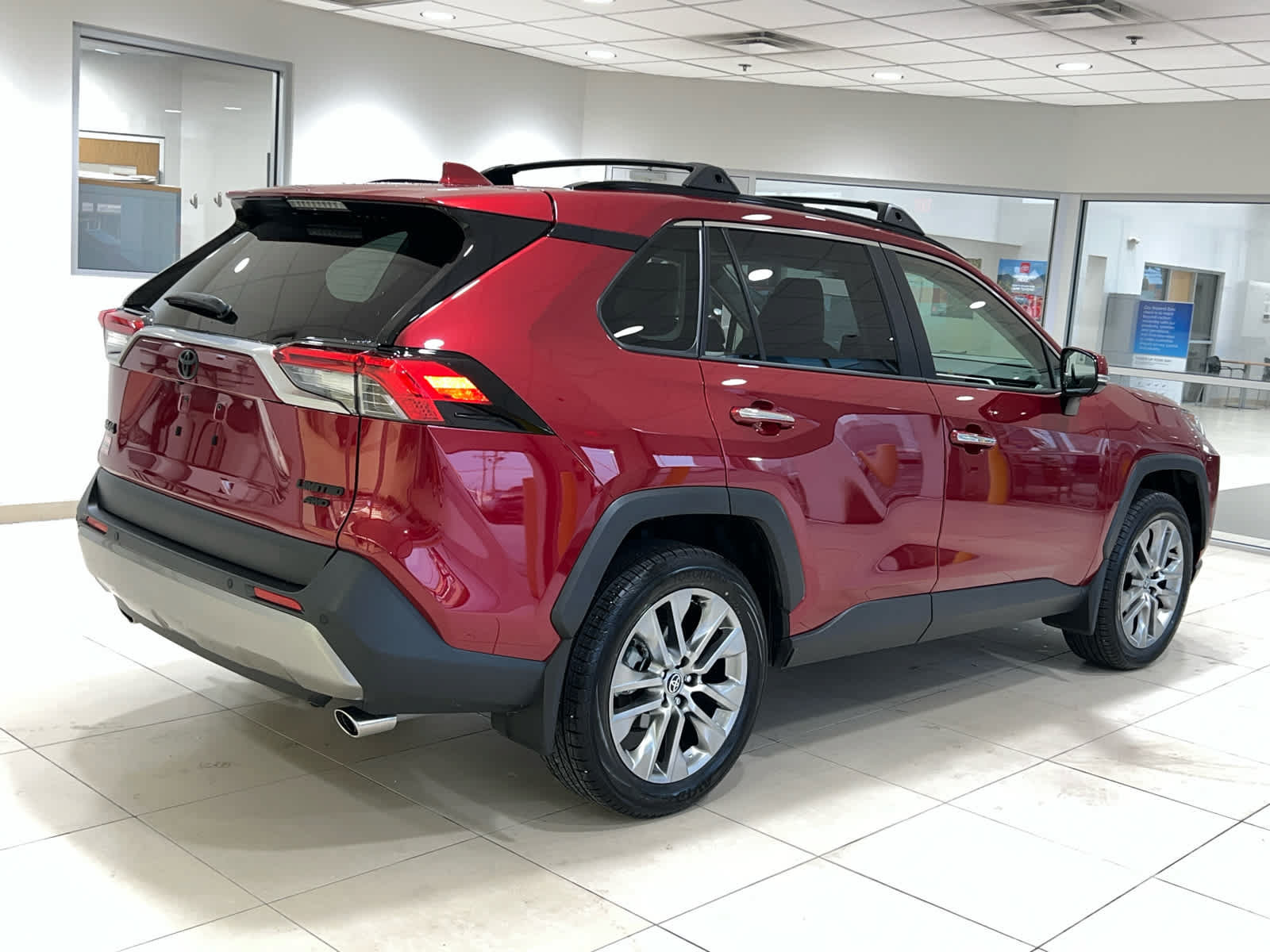 Used 2025 Toyota RAV4 Limited w/ Advanced Technology Package AWD/4WD image 8