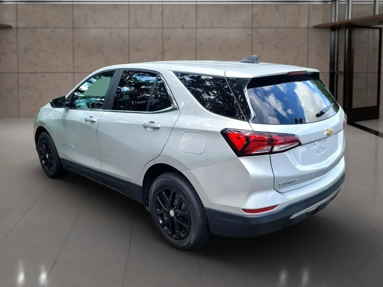 Used 2022 Chevrolet Equinox LT image 4