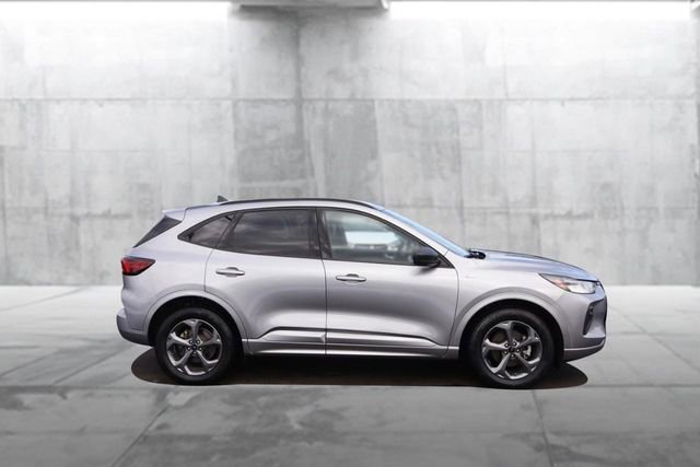 Used 2024 Ford Escape ST-Line image 5