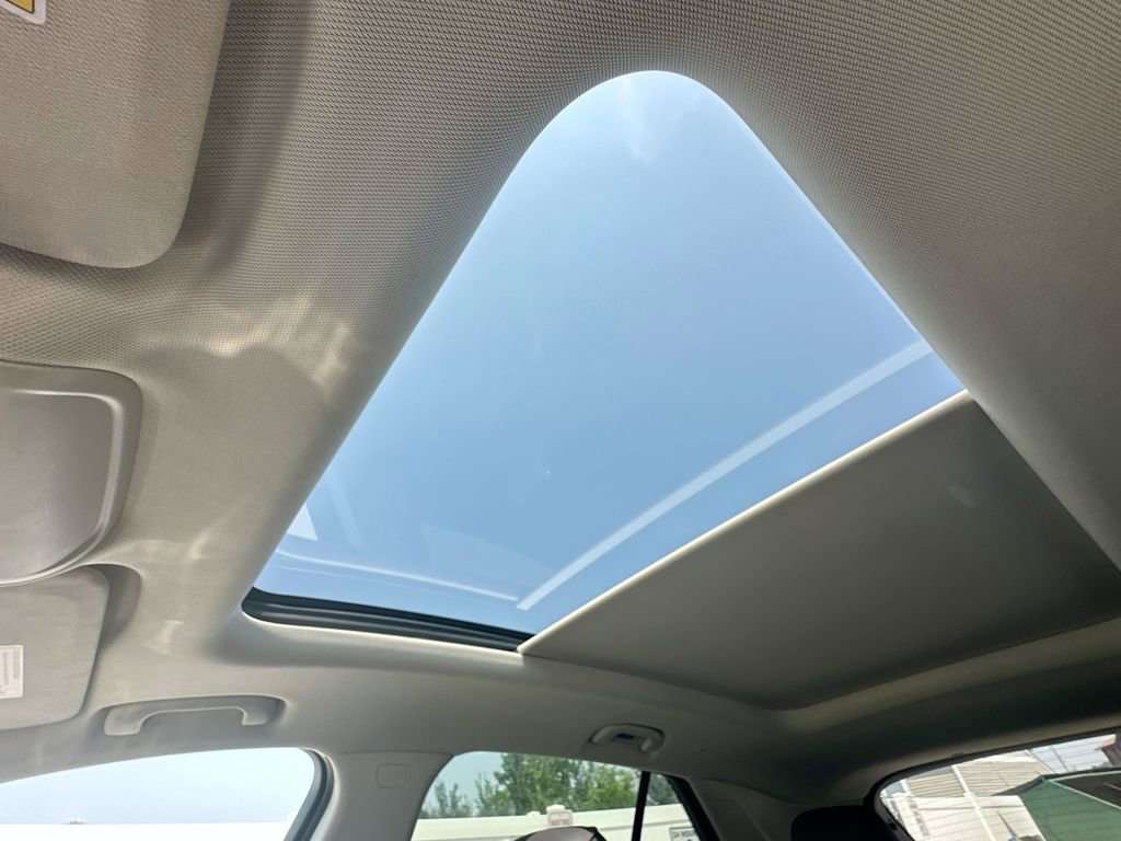 Used 2023 Buick Envision Essence w/ Sport Touring Package image 50