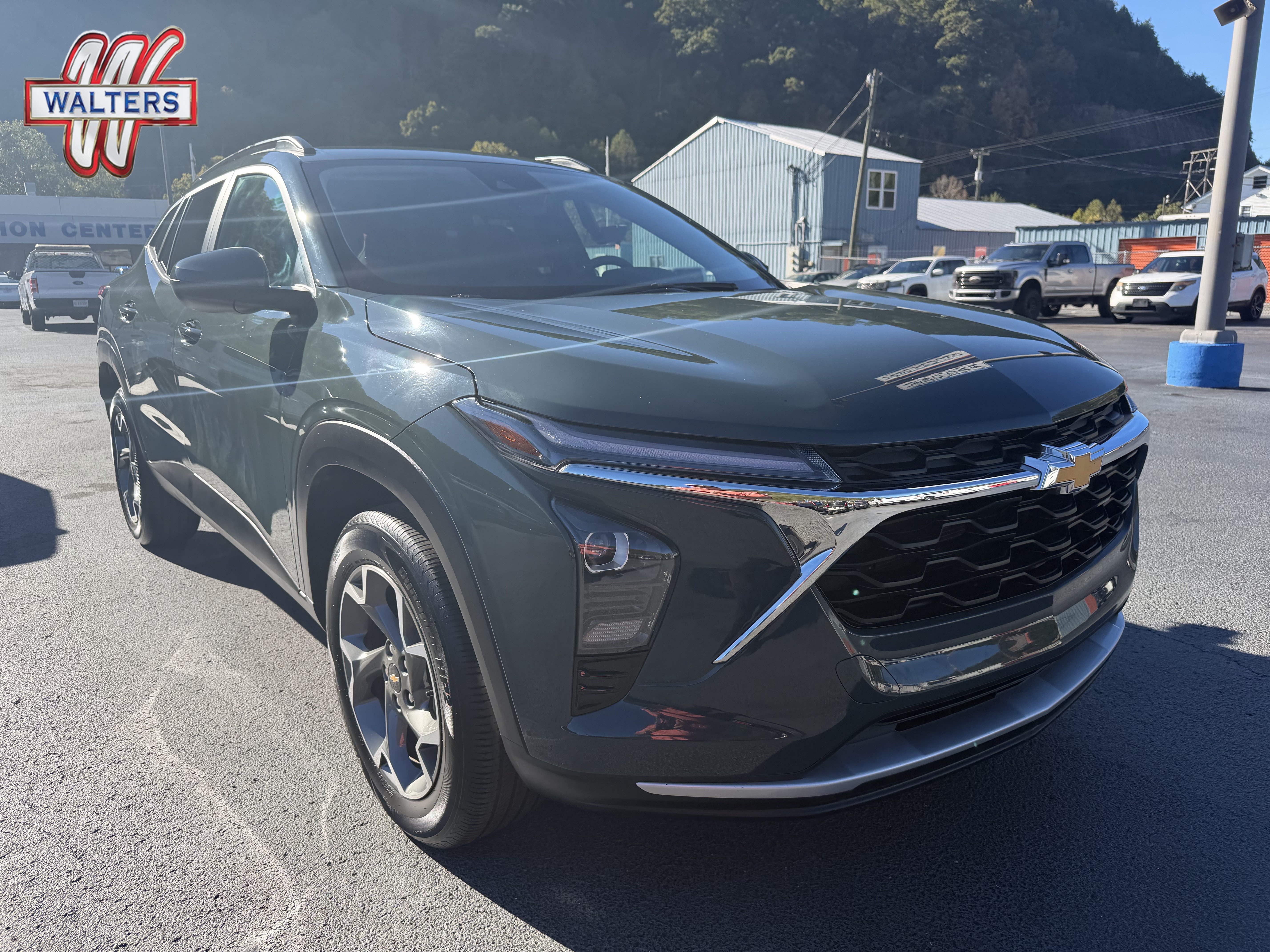 Used 2025 Chevrolet Trax LT