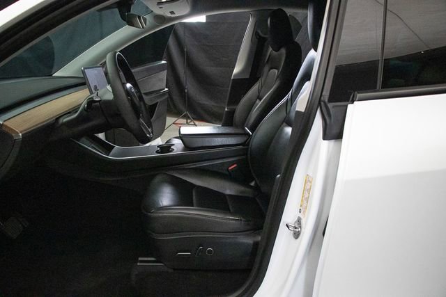 Used 2021 Tesla Model Y Long Range image 26