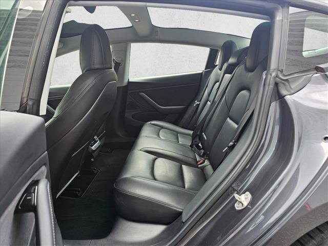 Used 2018 Tesla Model 3 Long Range RWD image 15