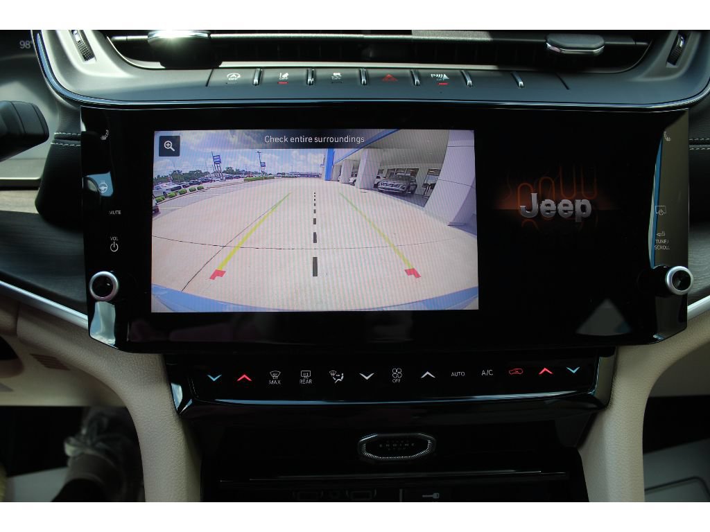 New 2027 Jeep Grand Cherokee Limited AWD/4WD image 10