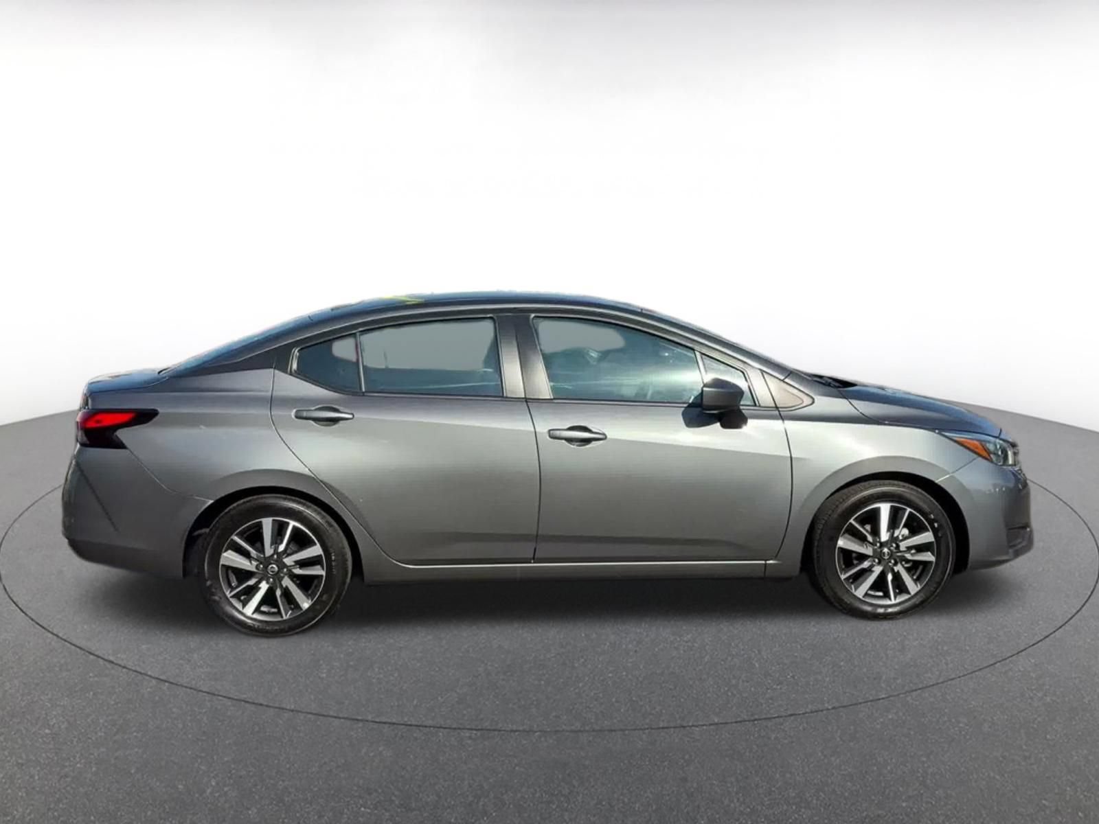Used 2025 Nissan Versa SV FWD image 15
