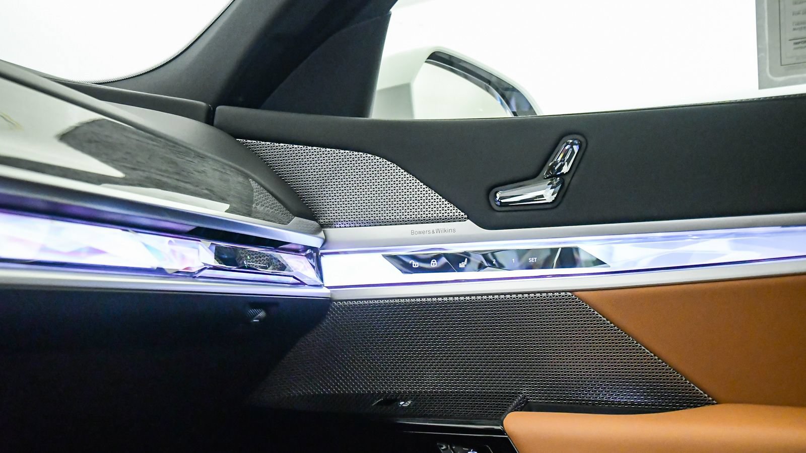 Certified 2023 BMW 740i w/ Parking Assistance Package RWD image 25