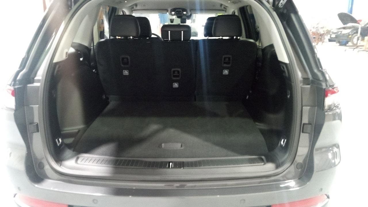 Used 2023 Jeep Grand Cherokee Limited w/ Luxury Tech Group II image 5