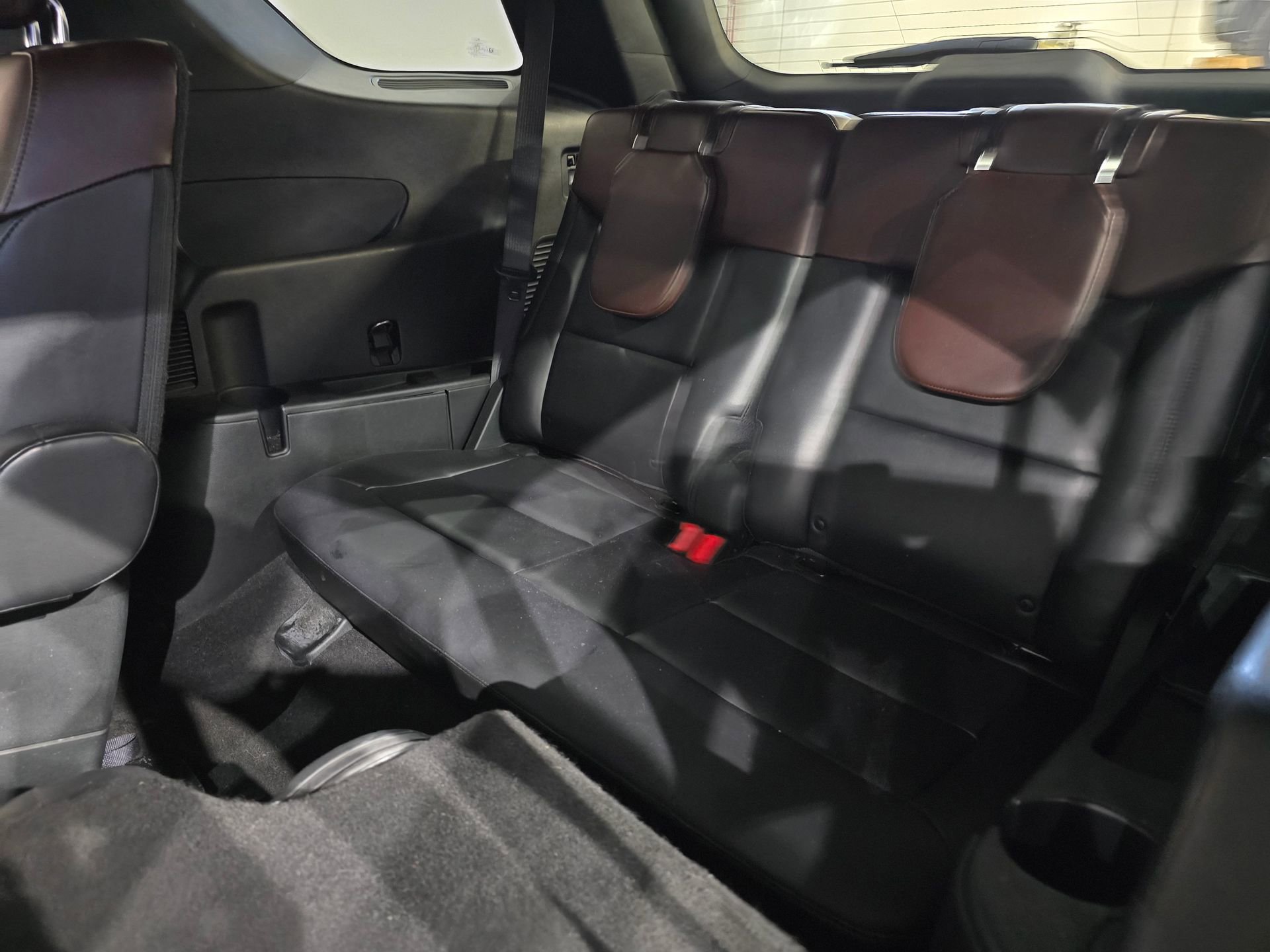 Used 2020 Ford Explorer Platinum w/ Premium Technology Package image 40