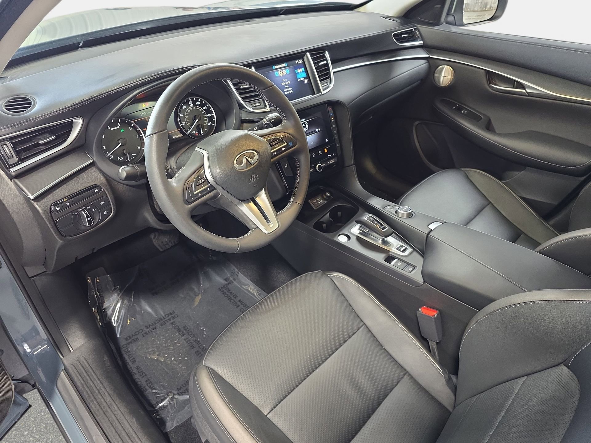 Certified 2025 INFINITI QX50 Luxe w/ Accent Package image 16