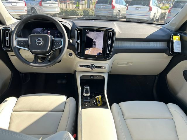 New 2026 Volvo XC40 B5 Plus w/ Climate Package image 19