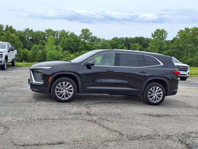 Used 2025 Buick Enclave Preferred AWD/4WD image 47