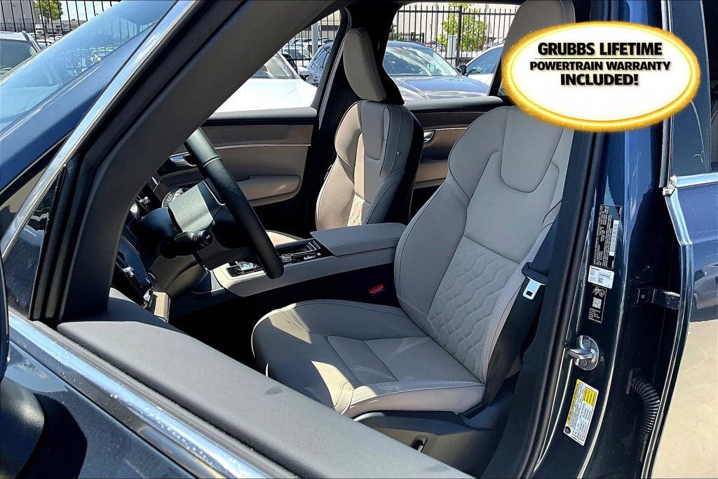 New 2026 Volvo XC90 B6 Plus w/ Protection Package Premier image 23