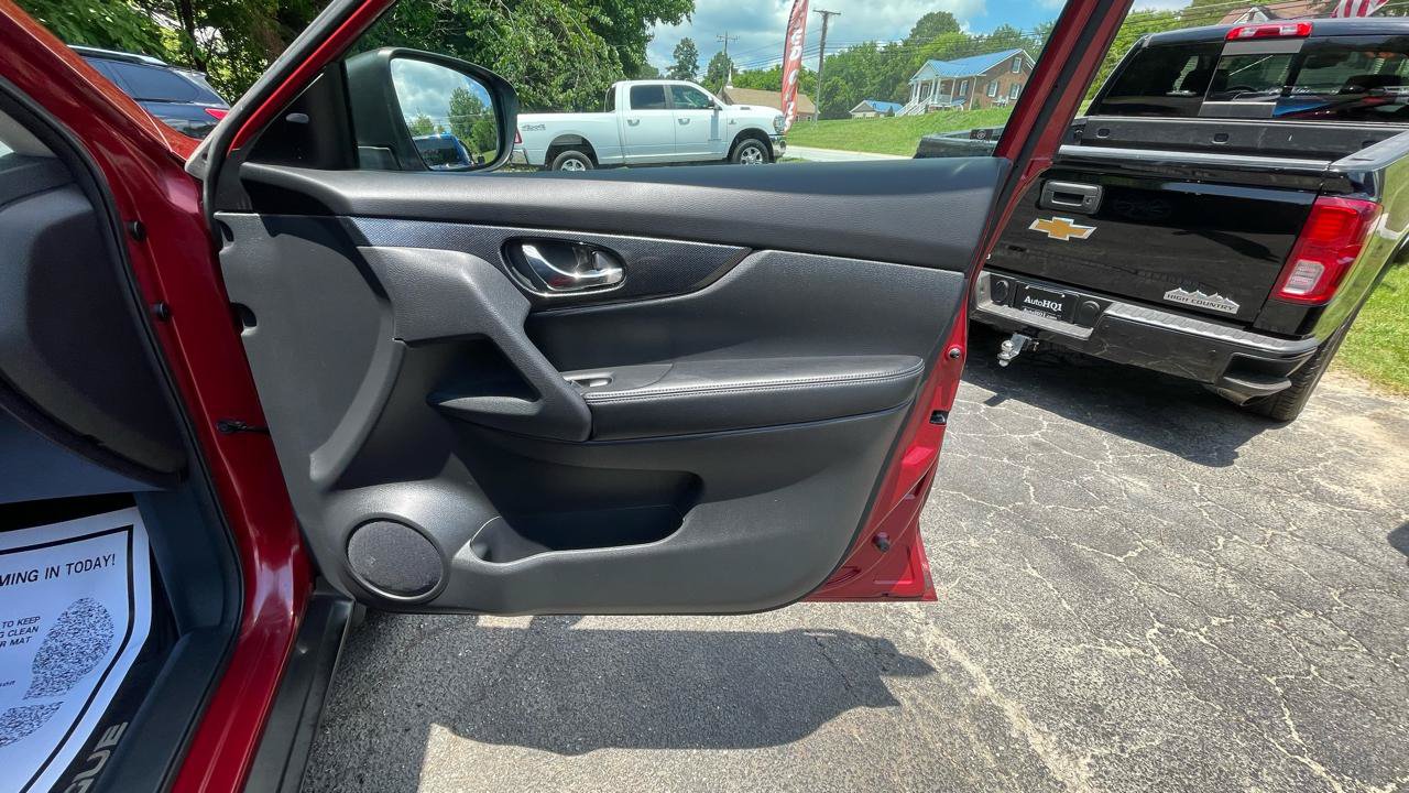 Used 2016 Nissan Rogue SL w/ SL Premium Package AWD/4WD image 27