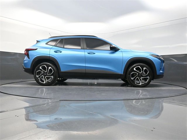 Used 2025 Chevrolet Trax RS w/ Sunroof Package image 37