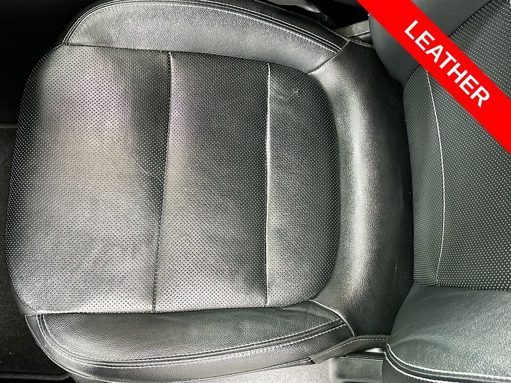 Used 2020 Ford Escape Titanium image 21