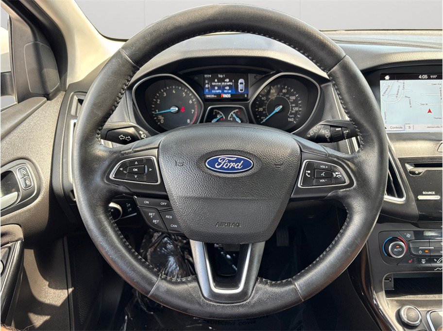 Used 2016 Ford Focus Titanium FWD image 21