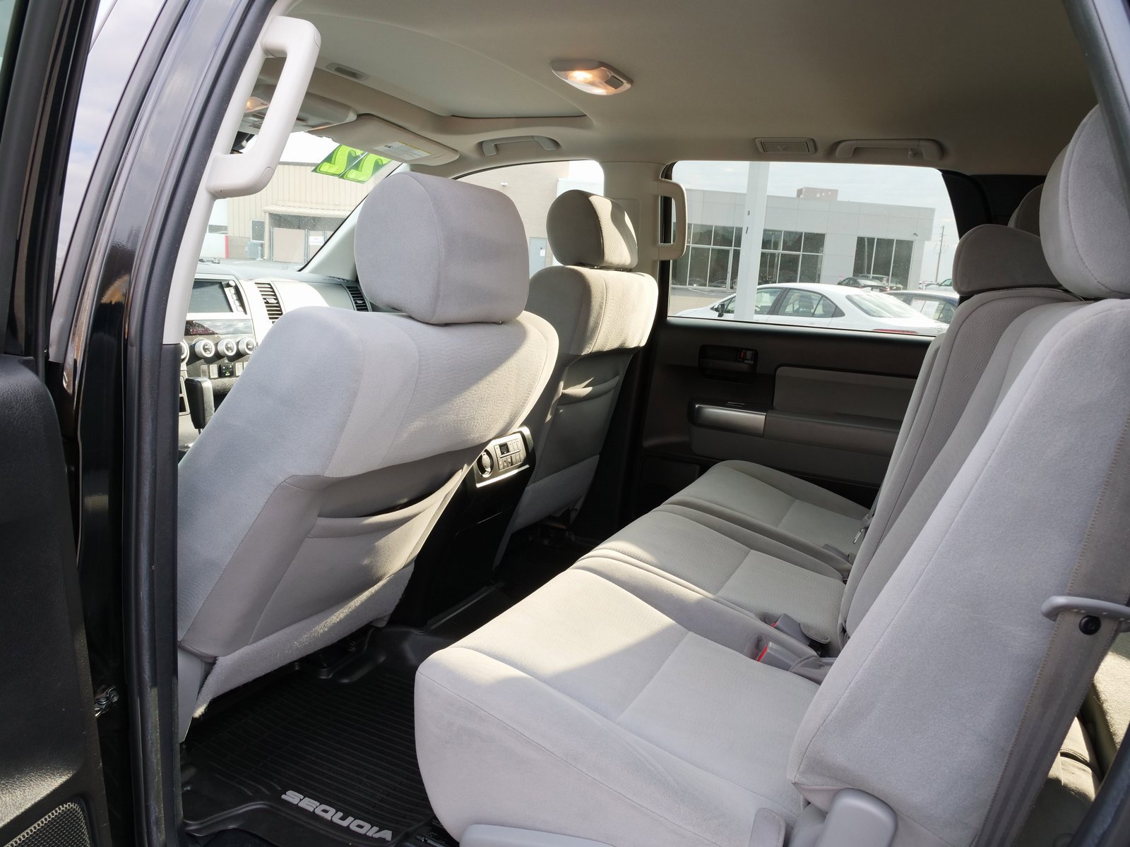 Used 2022 Toyota Sequoia SR5 image 15