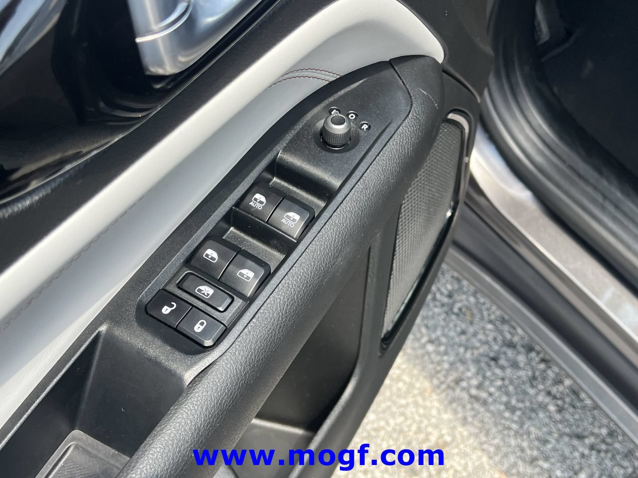 Used 2024 Jeep Compass Limited AWD/4WD image 16