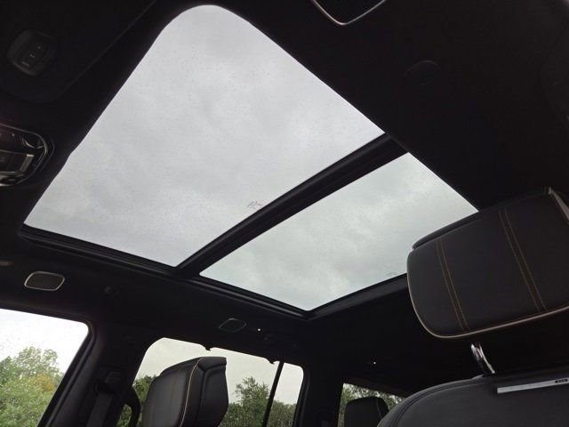 Used 2024 Jeep Grand Wagoneer L Series III w/ Quick Order Packagew 28T image 9