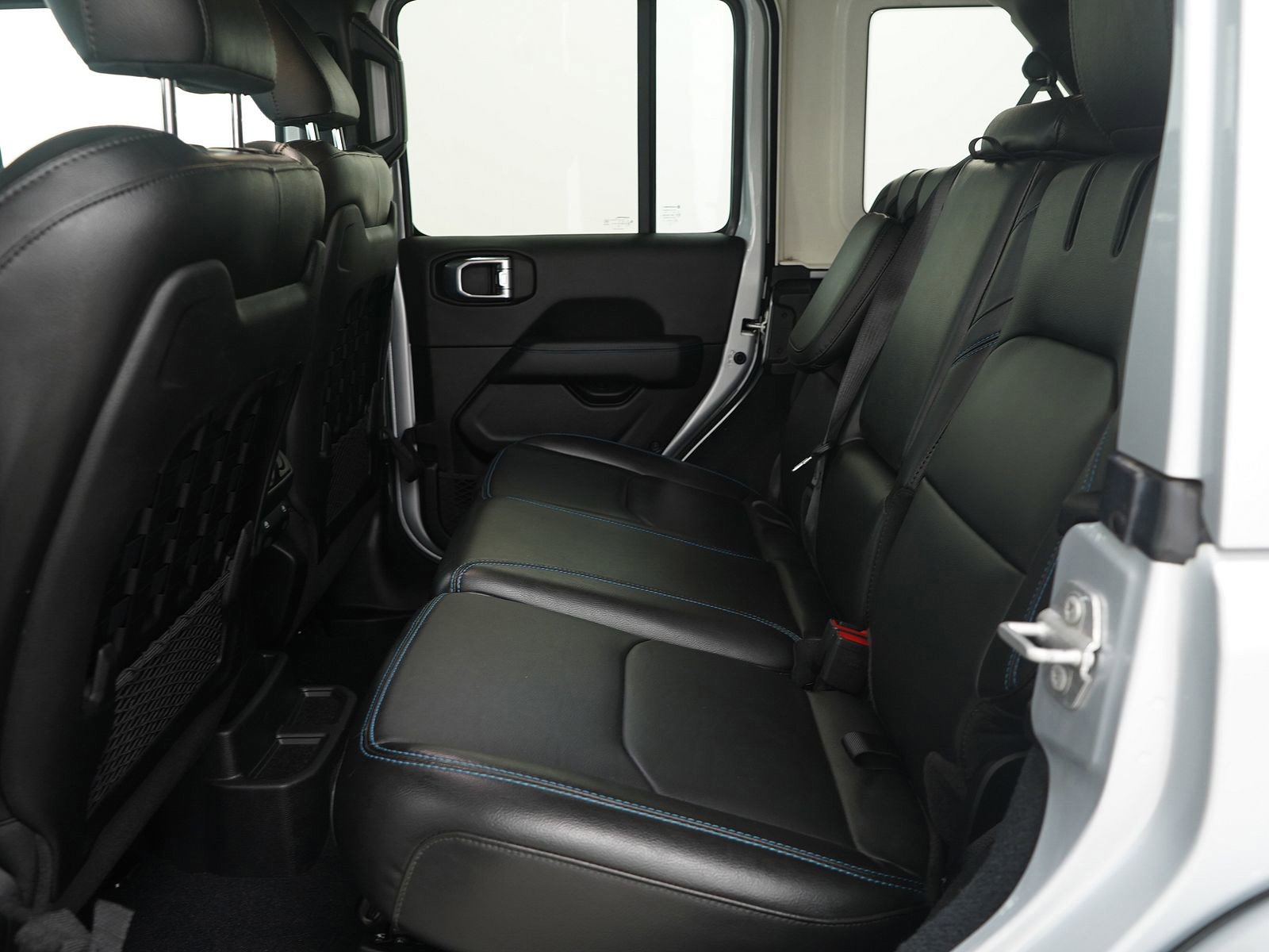 Used 2022 Jeep Wrangler Unlimited Rubicon 4xe w/ Cold Weather Group image 14